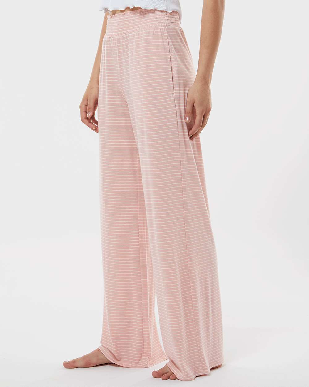 #colormdl_Blush/ White