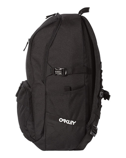 Oakley 28L Street Pocket Backpack 921422ODM #color_Blackout