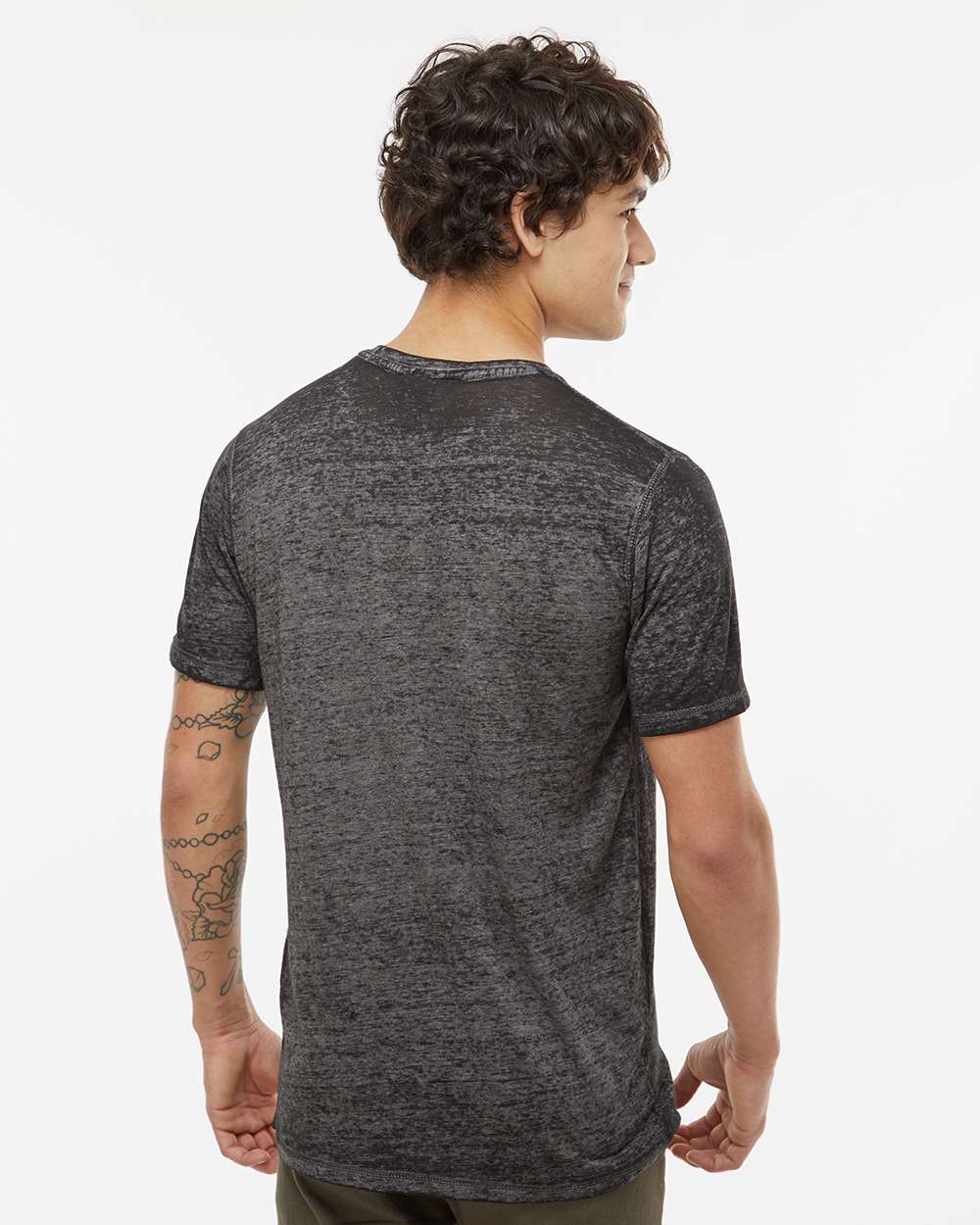 #colormdl_Twisted Black