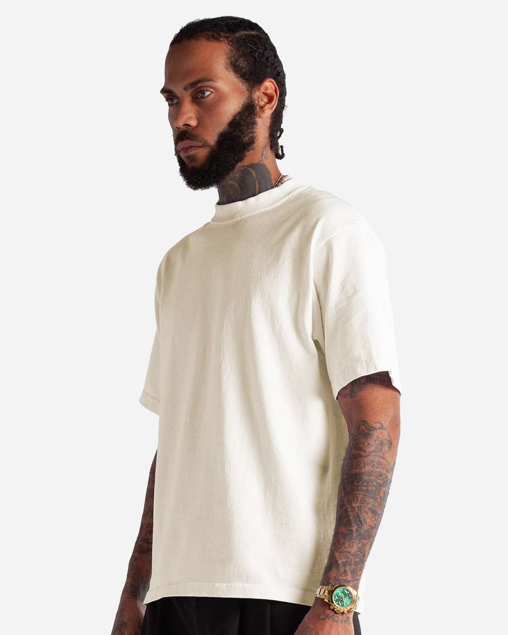 #colormdl_Off white