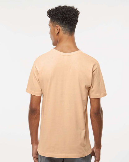 LAT Unisex Fine Jersey Tee 6901 #colormdl_Peachy