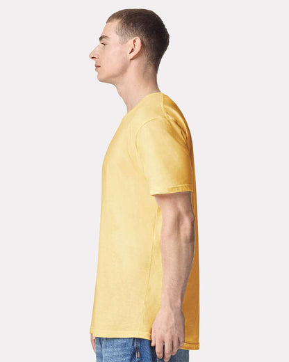 American Apparel Unisex Fine Jersey Tee 2001 #colormdl_Panna Cotta