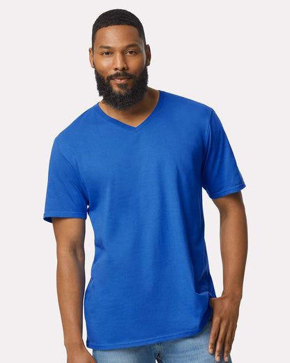 Gildan Unisex Softstyle® V-Neck T-Shirt 64V00 #colormdl_Royal