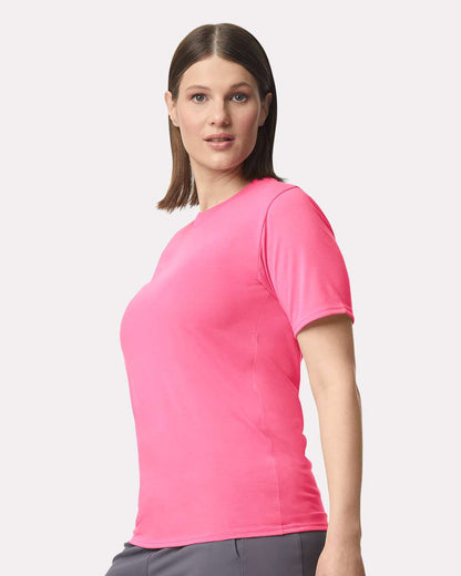 Gildan Unisex Performance® T-Shirt 42000 #colormdl_Safety Pink