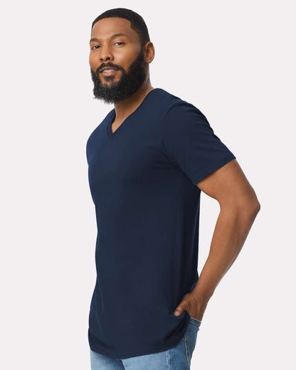 Gildan Unisex Softstyle® V-Neck T-Shirt 64V00 #colormdl_Navy