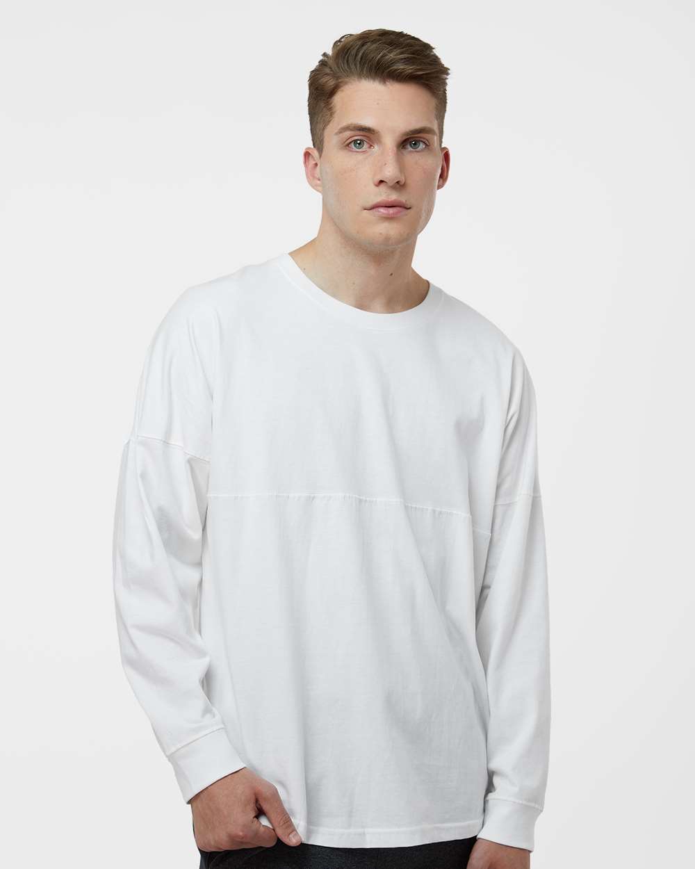 #colormdl_White